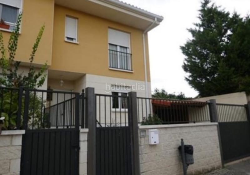 Foto 7471f342-3ef2-48c3-9d10-6e815082da08. Chalet con riscaldamento parcheggio in Fuensaldaña