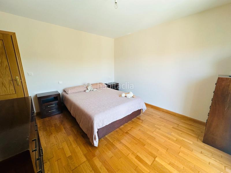 Foto 80dda877-e65c-4dbf-833a-3526dcbc2a72. Chalet con riscaldamento parcheggio in Fuensaldaña