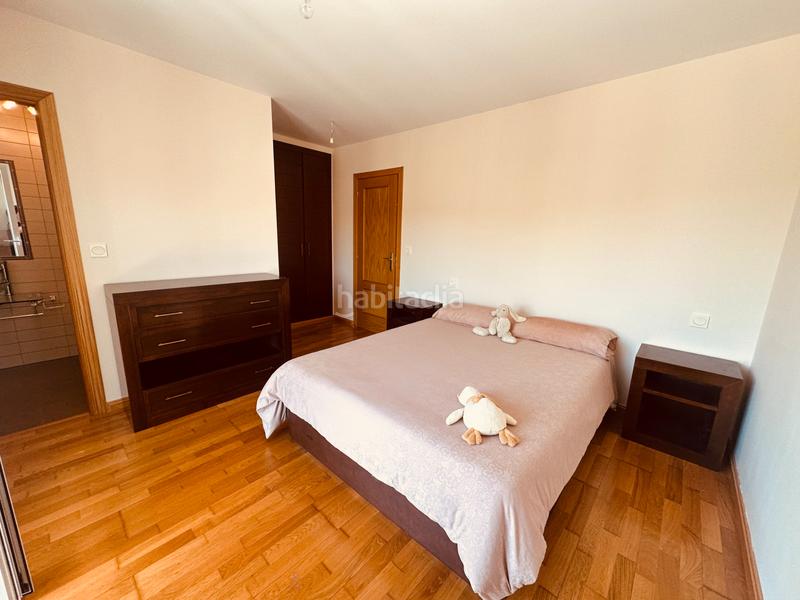 Foto afb1e9d4-44d7-4cc1-808a-7d413d1a3953. Chalet con riscaldamento parcheggio in Fuensaldaña