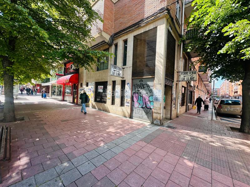 Foto 9e5046a6-390d-4186-9abd-137f02d09901. Alquiler local comercial en calle lope de vega 18 en Valladolid