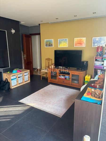 Foto a88cb491-3297-4911-8591-fa6e4c3d57c4. Pis amb calefacció aparcament piscina a Parquesol Valladolid