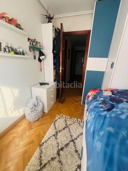 Foto f803d768-b677-4a1c-b7b9-4d7b19116401. Pis amb calefacció aparcament piscina a Parquesol Valladolid