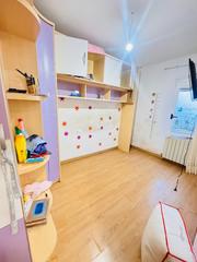 Piso  Calle embajadores. ?? oportunidad para vivir o para invertir en las delicias! piso