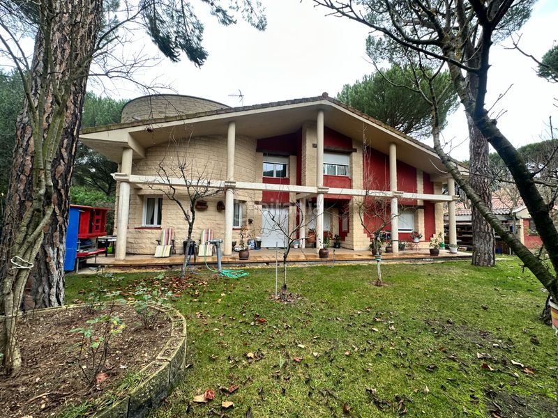 Foto 0eaf54c9-8520-4ffc-b69b-37f465069828. Chalet avec cheminée chauffage parking dans Tordesillas