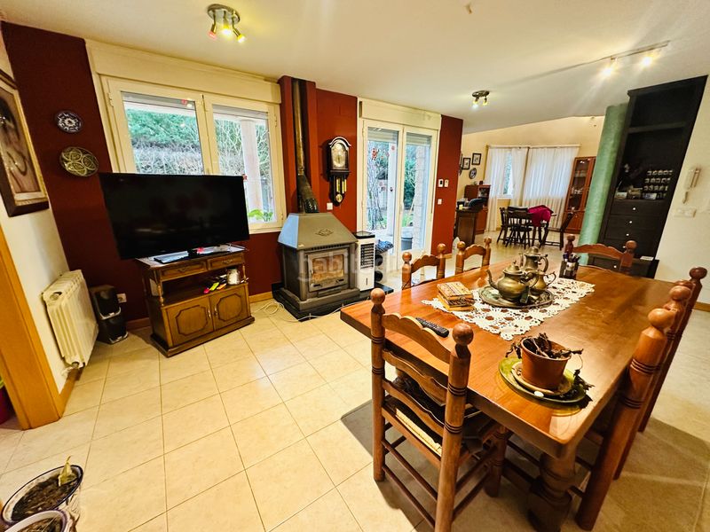 Foto 85160032-5630-41e6-b784-3c1fb33d748a. Chalet avec cheminée chauffage parking dans Tordesillas