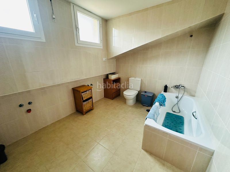Foto e365f993-8d3d-4815-8617-a74df81be764. Chalet avec cheminée chauffage parking dans Tordesillas
