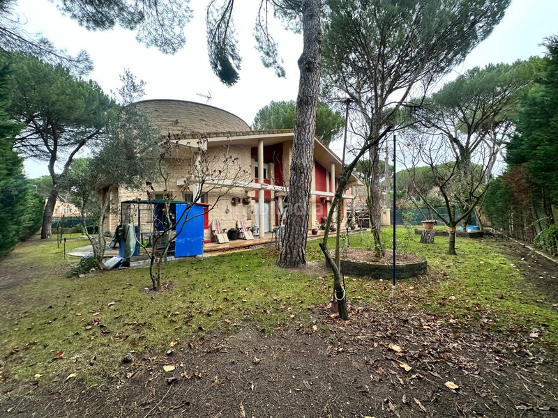Foto f00b7c0d-c81c-4753-8755-107b4594dc27. Chalet avec cheminée chauffage parking dans Tordesillas