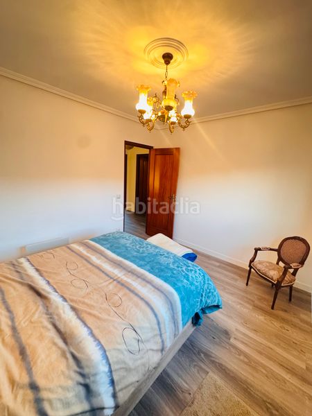 Foto 03fb091e-e772-4f1e-94cf-bba0e645fa56. Casa adossada amb xemeneia calefacció aparcament a Laguna de Duero