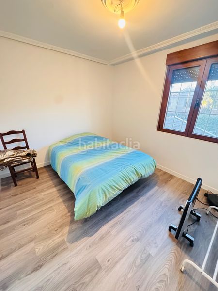 Foto 776a2572-9a07-48f8-8704-ad2ab52dbad2. Casa adossada amb xemeneia calefacció aparcament a Laguna de Duero