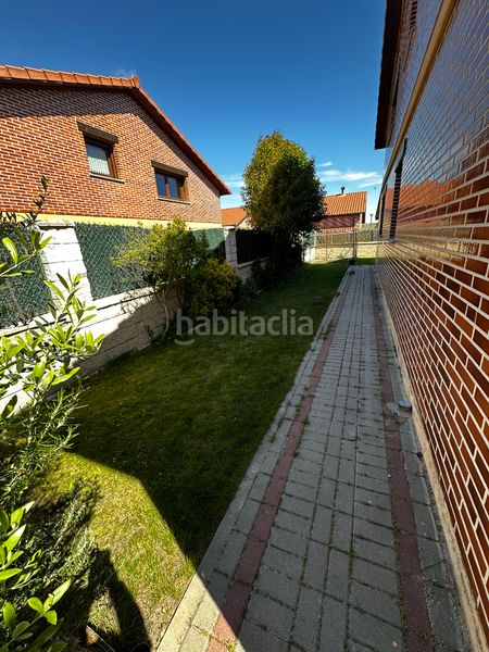 Foto 66a45040-0a7a-4bb3-8879-f711c35adb4c. Xalet amb aparcament a Renedo de Esgueva