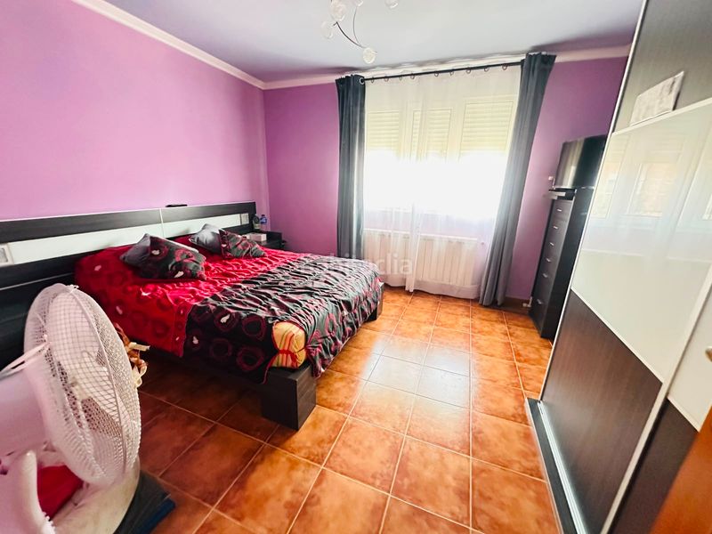 Foto fae4dc45-e7c3-421a-9400-381381e2fef0. Casa adossada amb calefacció a Cigales