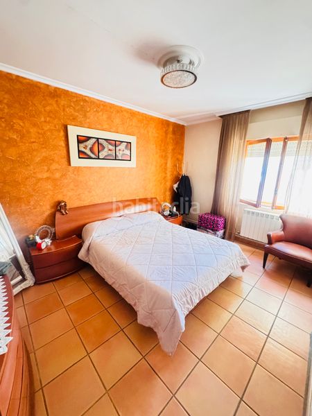 Foto 149629a5-4774-4b37-a876-e271ed75b5c5. Chalet avec cheminée chauffage parking piscine dans Tudela de Duero