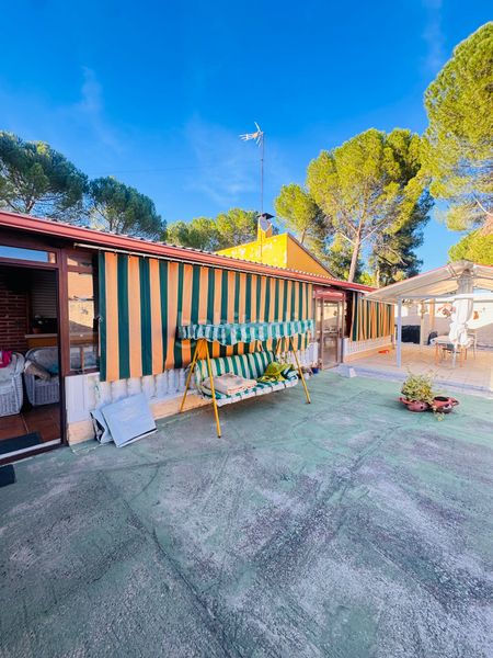 Foto 16a052c8-4a2c-4f16-afea-fa668e62f049. Chalet avec cheminée chauffage parking piscine dans Tudela de Duero