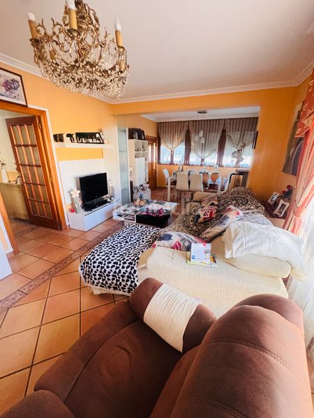 Foto cd36e17f-76ef-44cc-ae63-09743b5b5bd3. Chalet avec cheminée chauffage parking piscine dans Tudela de Duero