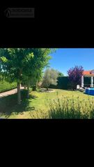 Chalet  La arboleda. Casa con parcela 762 metros junto camping cubillas