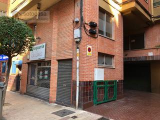 Lloguer Local Comercial  Calle de linares. Sotocasa alquila ( o vende) local al principio de la calle linar