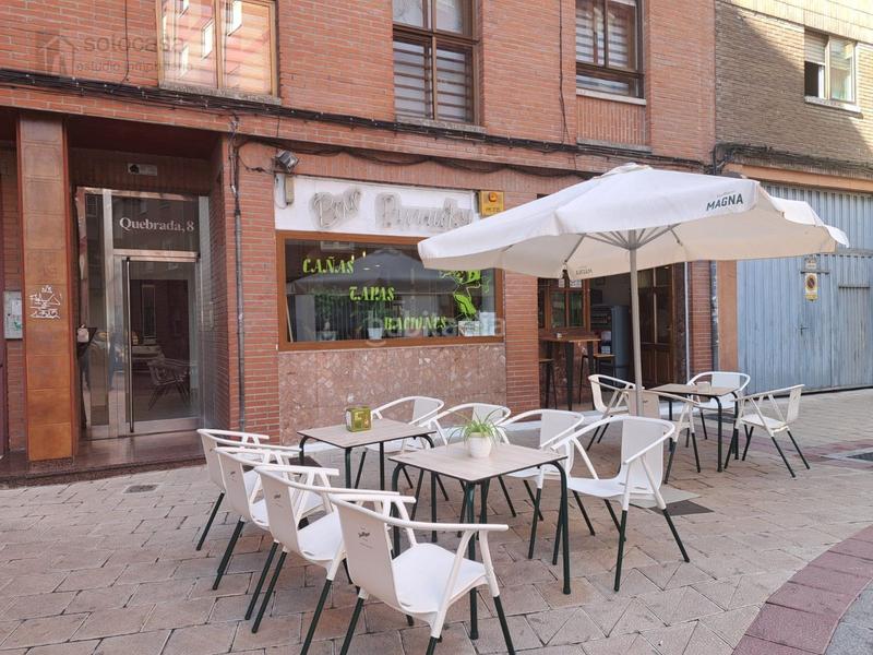 Foto 841e5bc6-81be-4b6a-b37a-d5a049076ffc. Local comercial local en venta !! en la calle quebrada nº 8. actualmente funcionando como bar.totalmente reformado, con aire acondicionado, electr en Valladolid