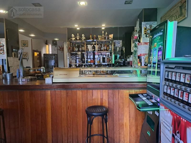 Foto e851a898-85da-4307-81d8-347ad4bc5095. Local comercial local en venta !! en la calle quebrada nº 8. actualmente funcionando como bar.totalmente reformado, con aire acondicionado, electr en Valladolid