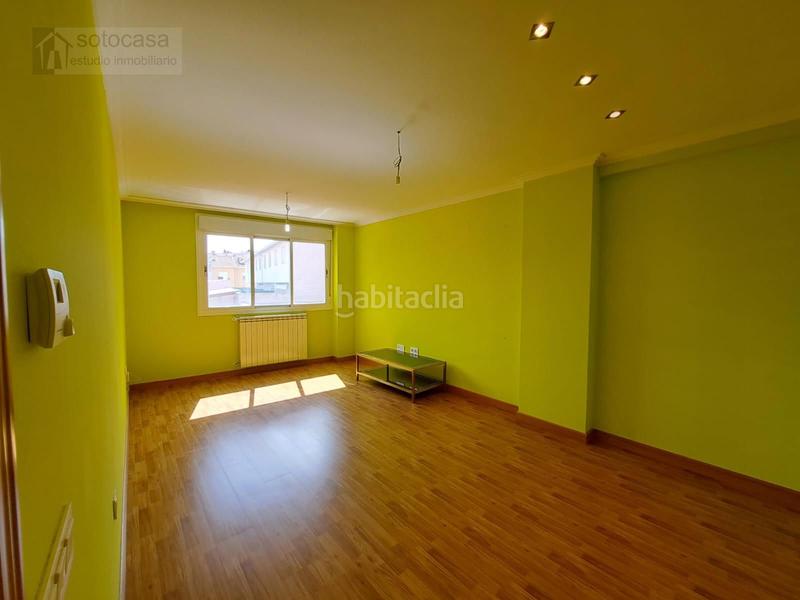 Foto d1d818f6-faf3-4168-acf9-328e525b945e. Appartement avec chauffage parking dans Santovenia de Pisuerga