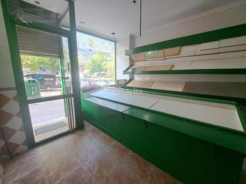 Foto 101f79c1-881a-47bc-b48b-7acb13a4fb9f. Rent business premise in Parquesol Valladolid