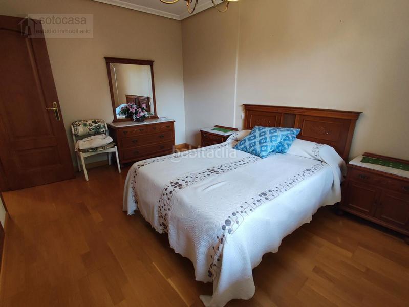 Foto 0eb19f2f-071a-48fa-800b-5e6e893f0b70. Casa adossada amb calefacció aparcament a Parque Alameda - Paula López Valladolid