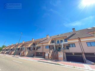 Casa adossada  Sierra de bejar. Chalet adosado con 4 alturas