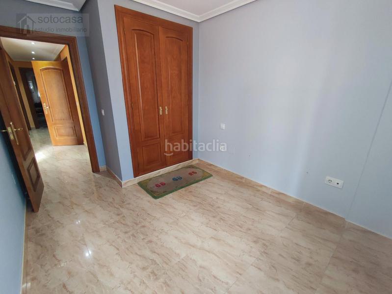 Foto 361a71e7-b51a-4d41-aa29-f910283d3856. Casa adossada amb calefacció aparcament a Parque Alameda - Paula López Valladolid
