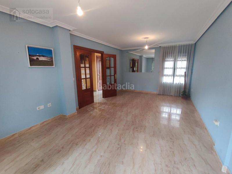 Foto 7586e5a7-e600-4291-b3cf-48d483f25f0b. Casa adossada amb calefacció aparcament a Parque Alameda - Paula López Valladolid