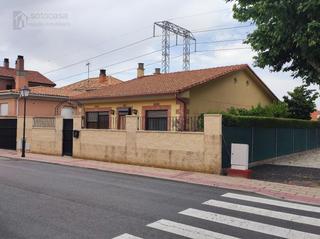 Xalet a Bálago 2. En aldeamayor de san martin