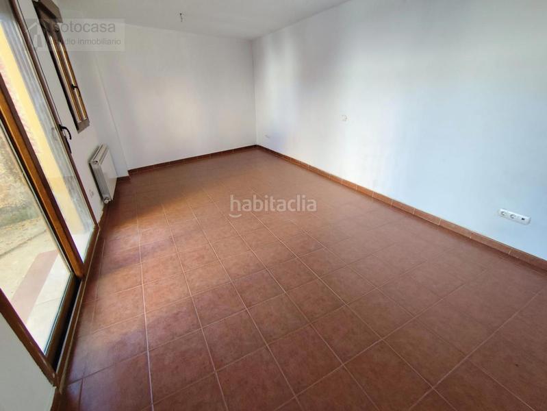 Foto cf3cb3a9-d54e-49b3-bd65-f0163cfac8a9. Semi detached house with heating parking in Corcos