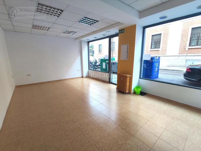 Foto d48b96b7-ba87-4038-a75e-1889548cb52f. Alquiler local comercial en felpe ii 15 en San Martín Valladolid