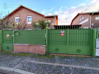 Casa adossada  Rabel. Chalet pareado a estrenar en urb.puerta de casasola