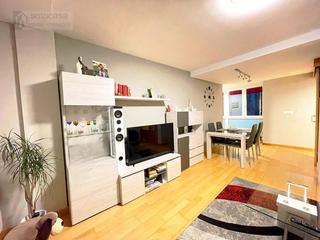 Piso  Perpendicular. Estupendo piso para e.v. con garaje en la victoria