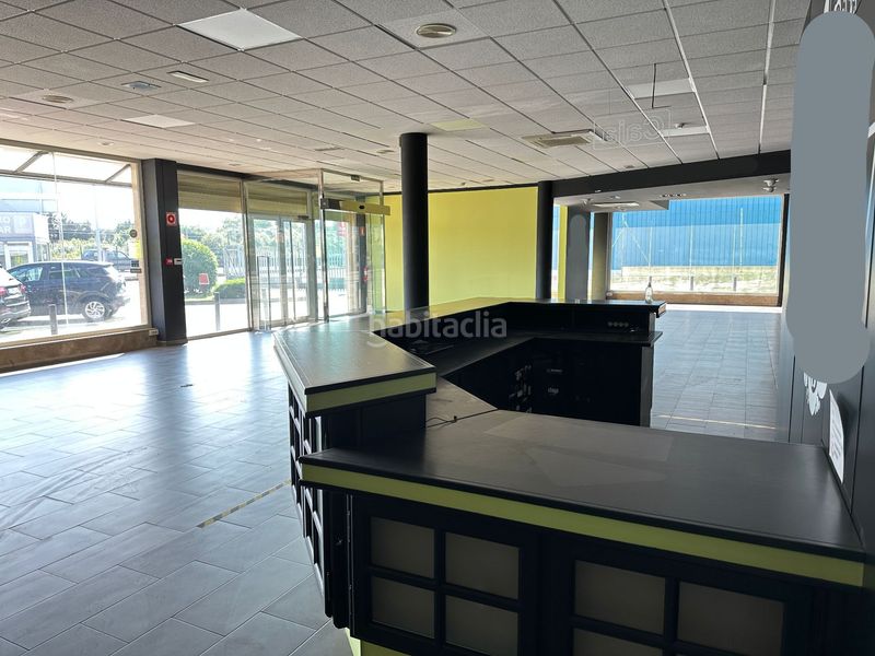 Foto e006efb7-c6e8-4442-aed1-b2952b3436b0. Location local commercial dans Maliaño Camargo
