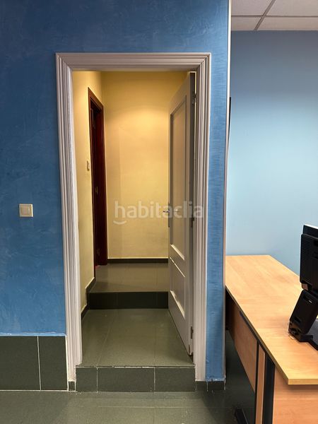 Foto f619fff7-8ce6-4e8e-9843-fa50c01bc2e4. Location bureau dans Centro Torrelavega