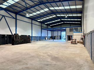 Affitto Capannone industriale in Cartes. Impecable nave industrial de 560m2 en el poligono mies de mollad