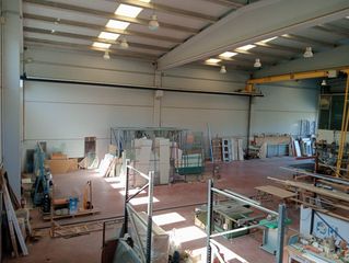 Miete Fabrikhalle in Cabezón de la Sal. Excelente nave de 531 m2 en el polígono de las navas cabezón de