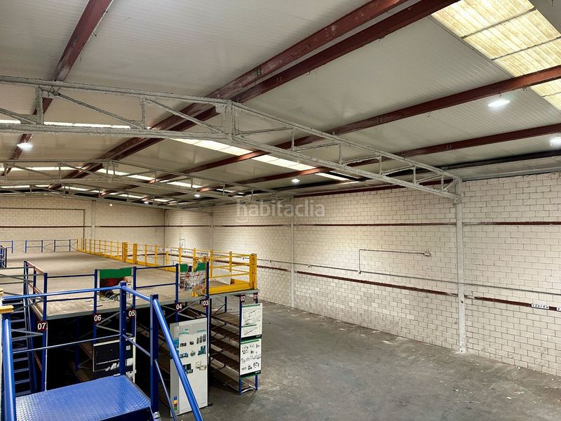Foto 477d3210-3cbd-4cd9-8565-7426ab1a621d. Nau industrial a Cartes