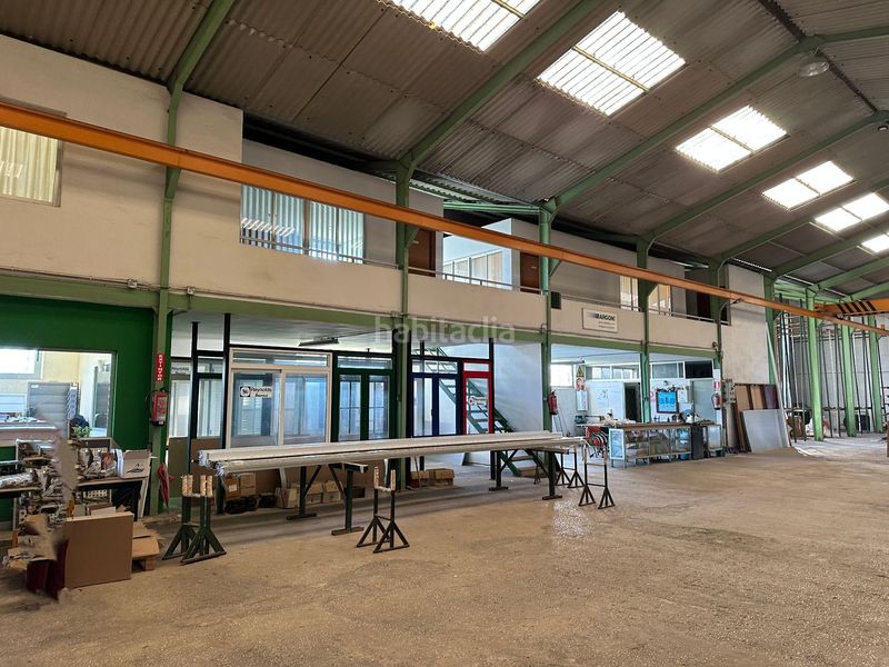 Foto 5e63b4e6-a189-437c-9606-408be1cd8f99. Industrial building in Cartes