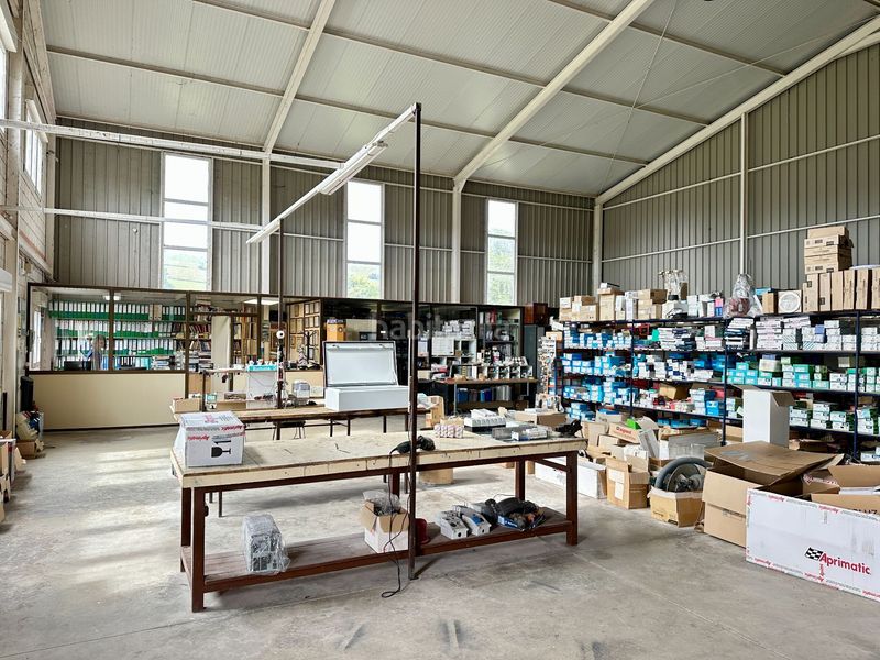Foto 2a9f46e5-1b2a-4271-9be3-94be8beda471. Rent industrial building in Ajo Bareyo