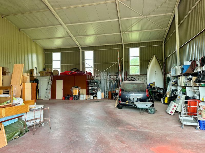 Foto c0a3784e-9f55-42a2-806e-ba37ded36e34. Rent industrial building in Ajo Bareyo