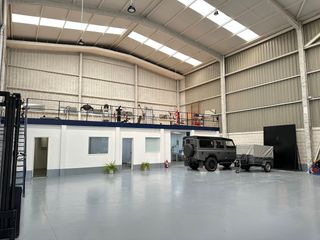 Location Bâtiment à usage industriel à Heras - Santiago - San Salvador. Impecable y luminosa nave de 330m2 en el polígono de heras