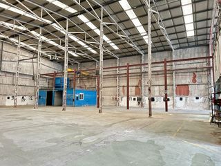 Lloguer Nau industrial a Revilla. Nave de 1.200m2 en el polígono de trascueto con dos puentes grúa