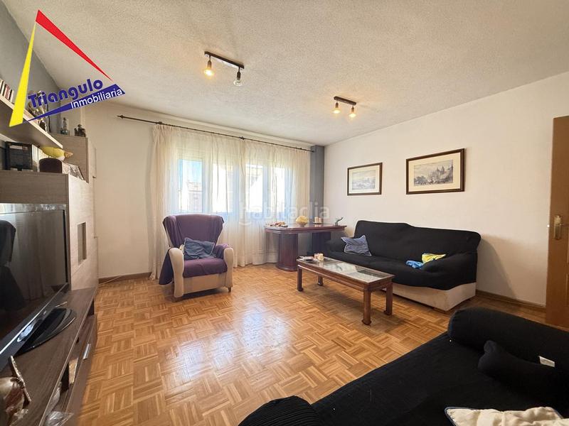 Foto 67f8d217-83f1-48e9-a0b9-482281d89014. Piso duplex de 4 dormitorios en san lorenzo en Via Romana Segovia