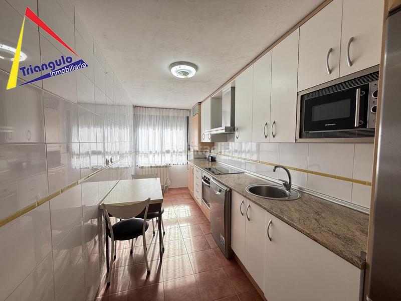 Foto 1770db4f-d94f-4030-93f4-fdd2ee011339. Appartement avec chauffage parking dans Bernuy de Porreros