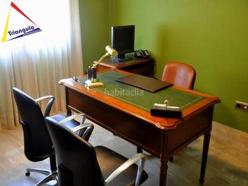 Foto 5721cef2-1335-40ce-9b32-244927e54af0. Casa con riscaldamento parcheggio in Palazuelos de Eresma