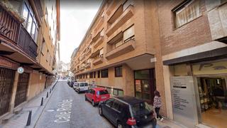 Miete Geschäftsraum in Centro. Local pequeño pero con muchas posibilidades, una estancia en pla