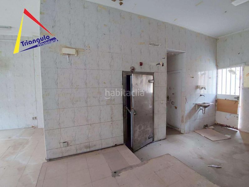 Foto fe0b7bea-385a-46f9-a491-e3d9886fcc59. Local comercial a El Carmen Segovia
