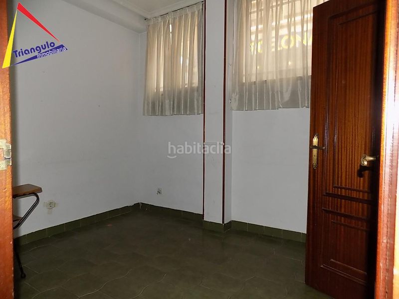 Foto 84662872-e7db-48ef-8c5e-6cd8f8c60056. Local comercial a Centro Segovia