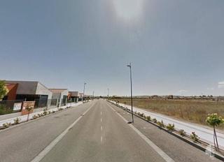 Terreny residencial  Sud 12. Solar terciario en aldeamayor de san martin, tipología comercial
